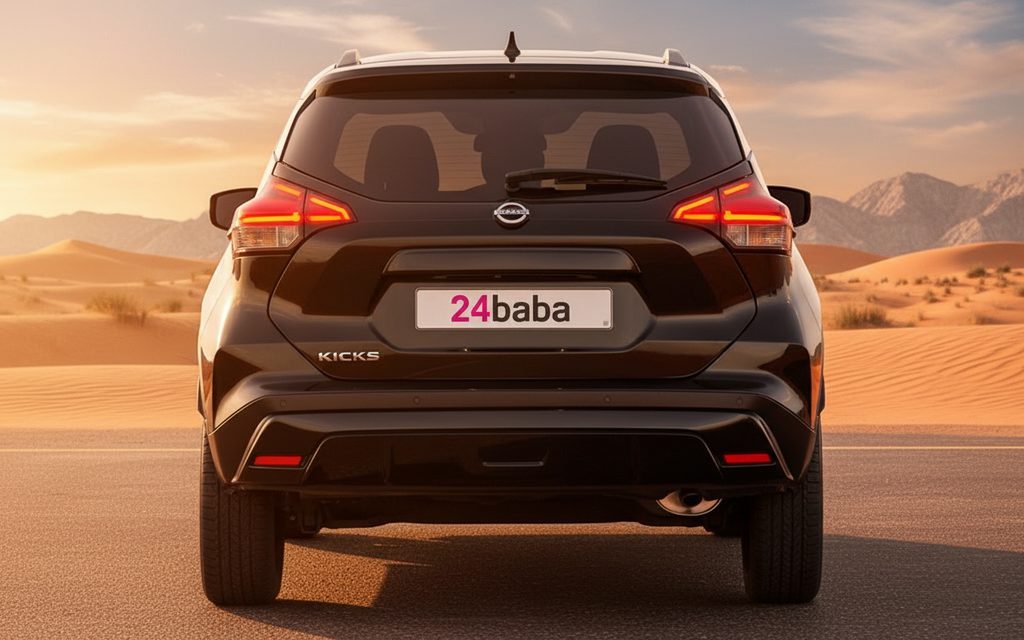 Nissan Kicks 2022 Black rear view showing taillights