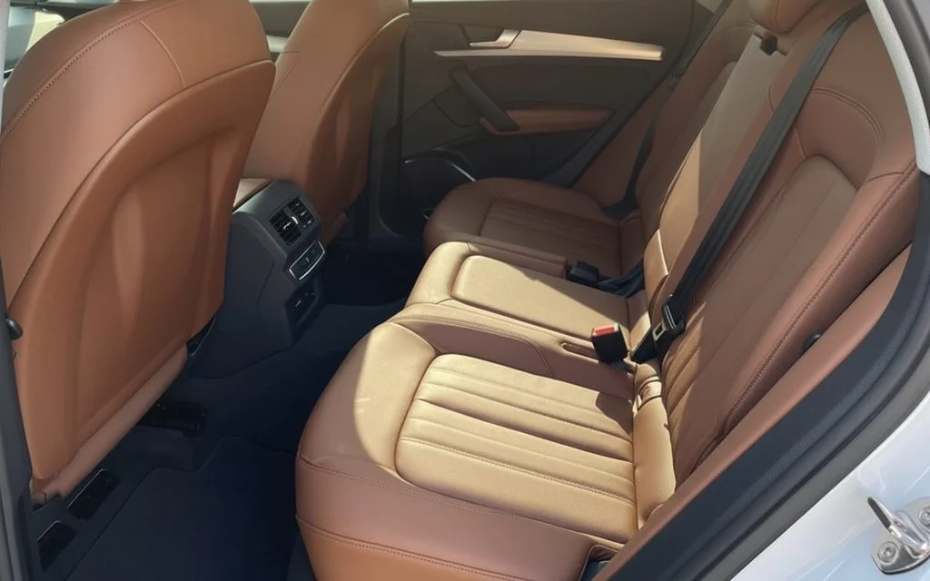 Audi Q5 2024 leather seats and cabin