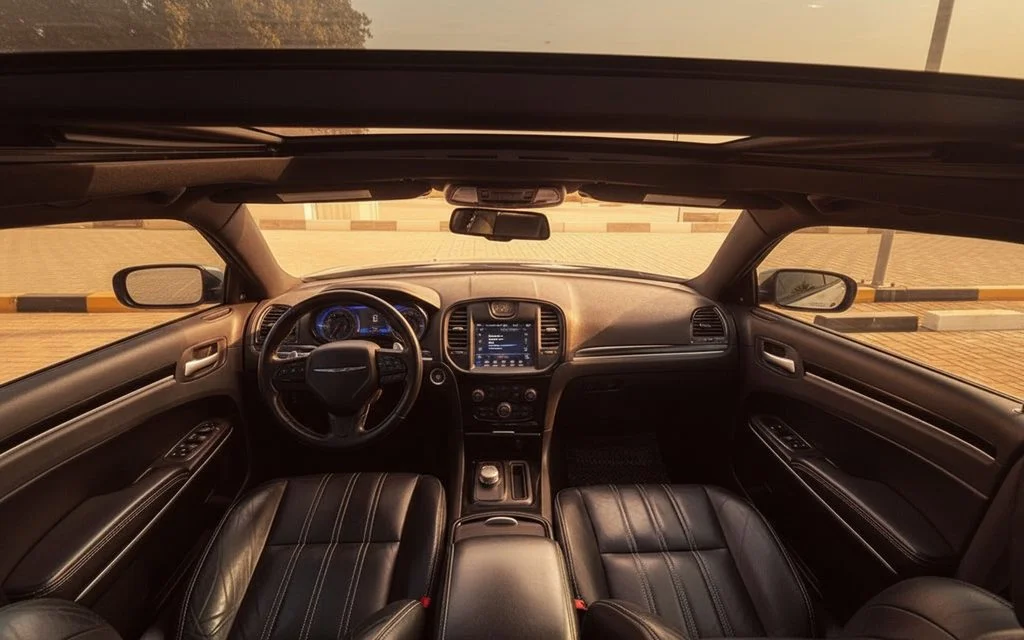 Chrysler 300 2020 dashboard and infotainment