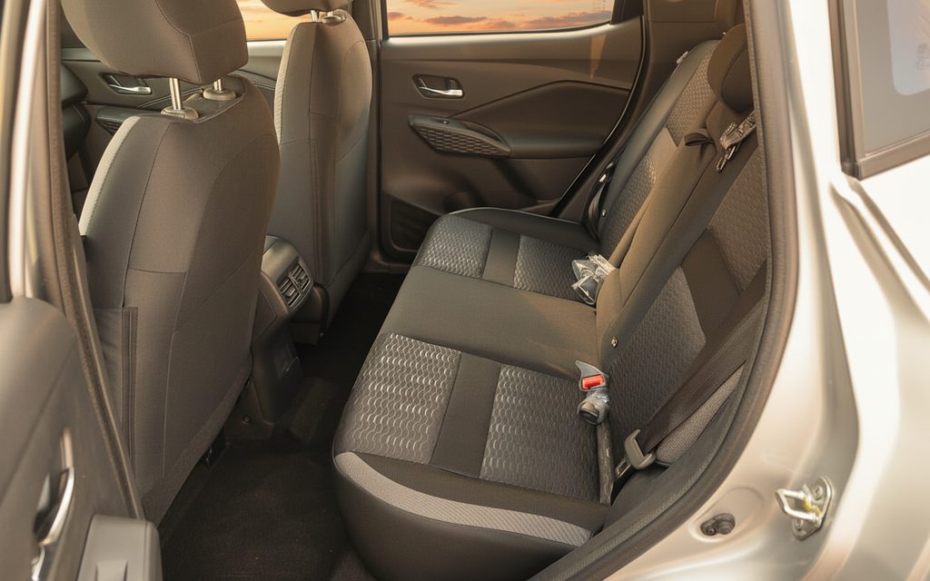 Nissan Magnite 2025 leather seats and cabin