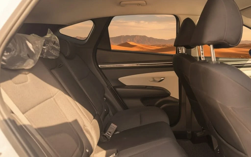 Hyundai Tucson 2022 interior view showing trim – rental in Dubai
