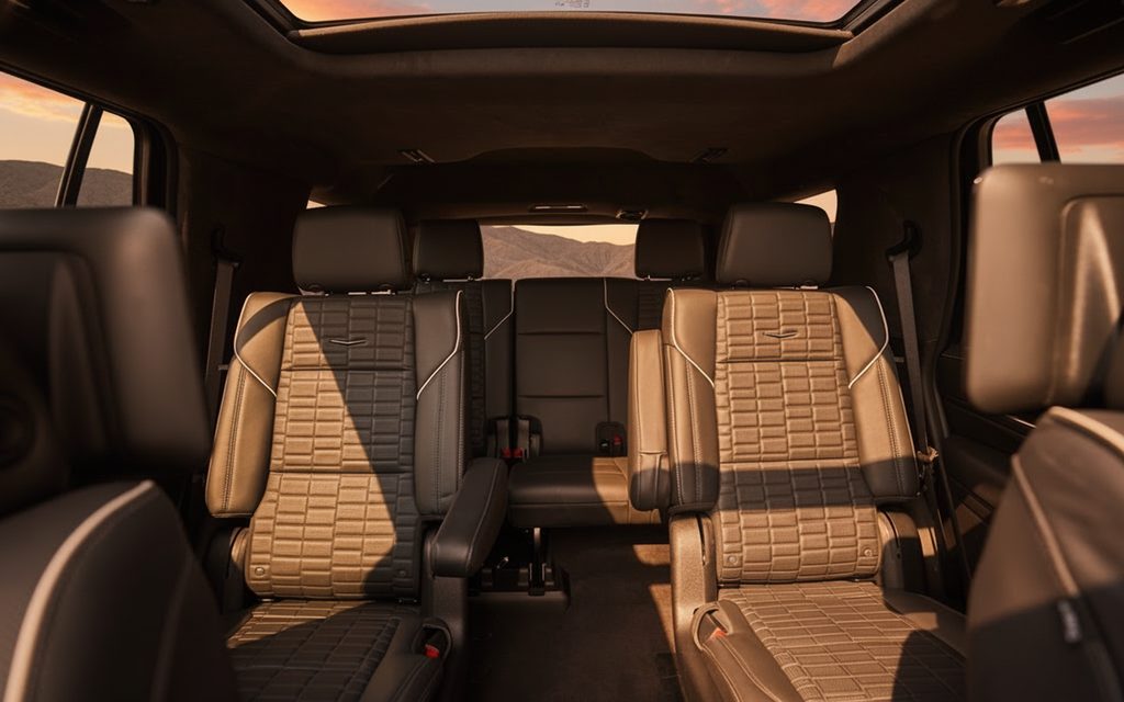 Cadillac Escalade 2023 leather seats and cabin