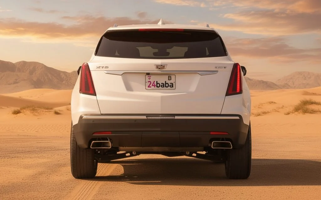 Cadillac Xt5 2021 White rear view showing taillights