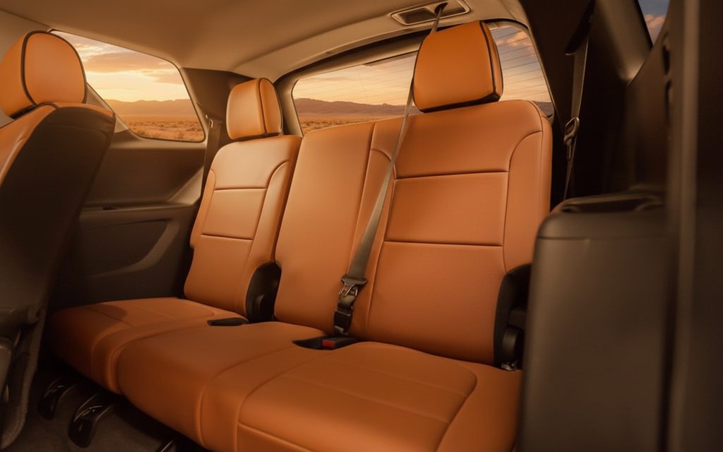Chevrolet Traverse 2020 leather seats and cabin