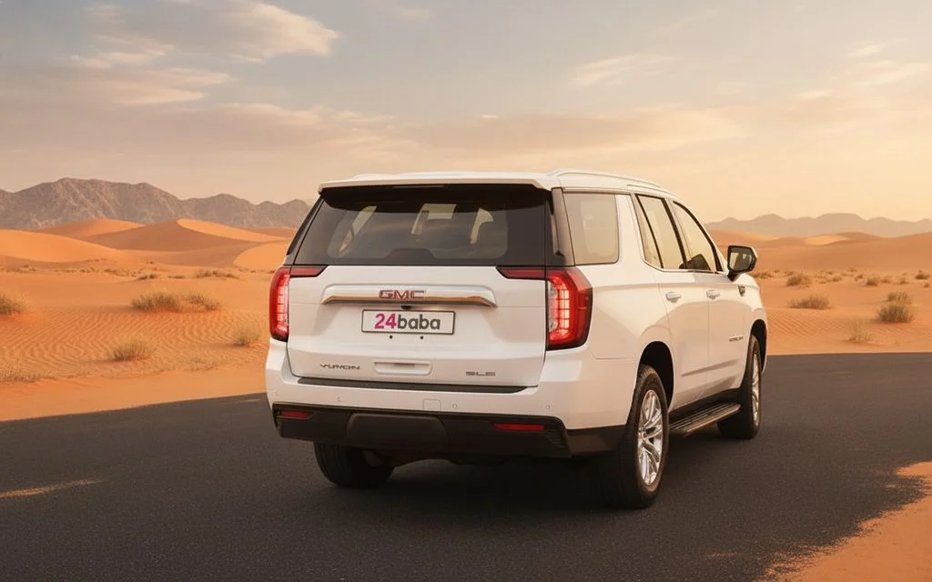 Gmc Yukon 2021 White rear view showing taillights
