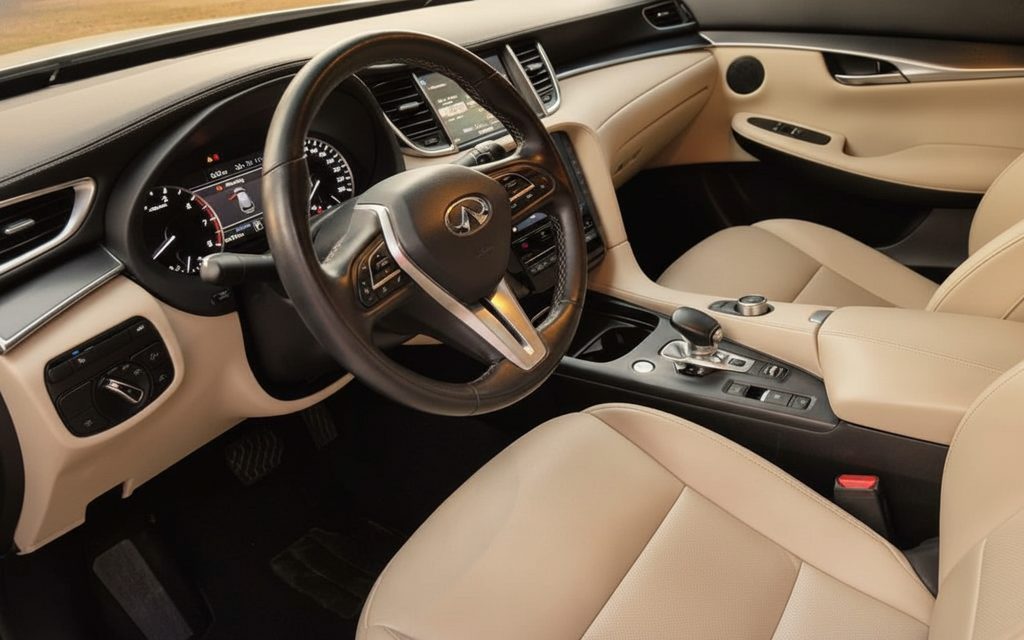 Infiniti Qx50 2022 interior view showing trim