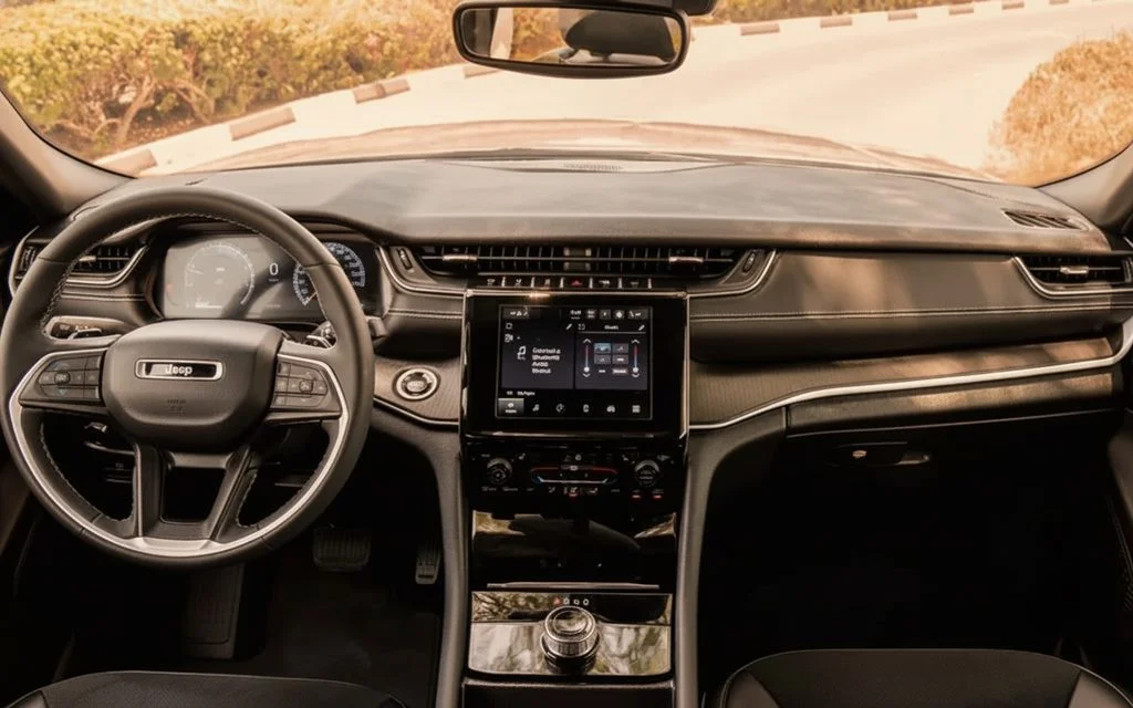 Jeep GrandCherokee 2024 interior view showing trim