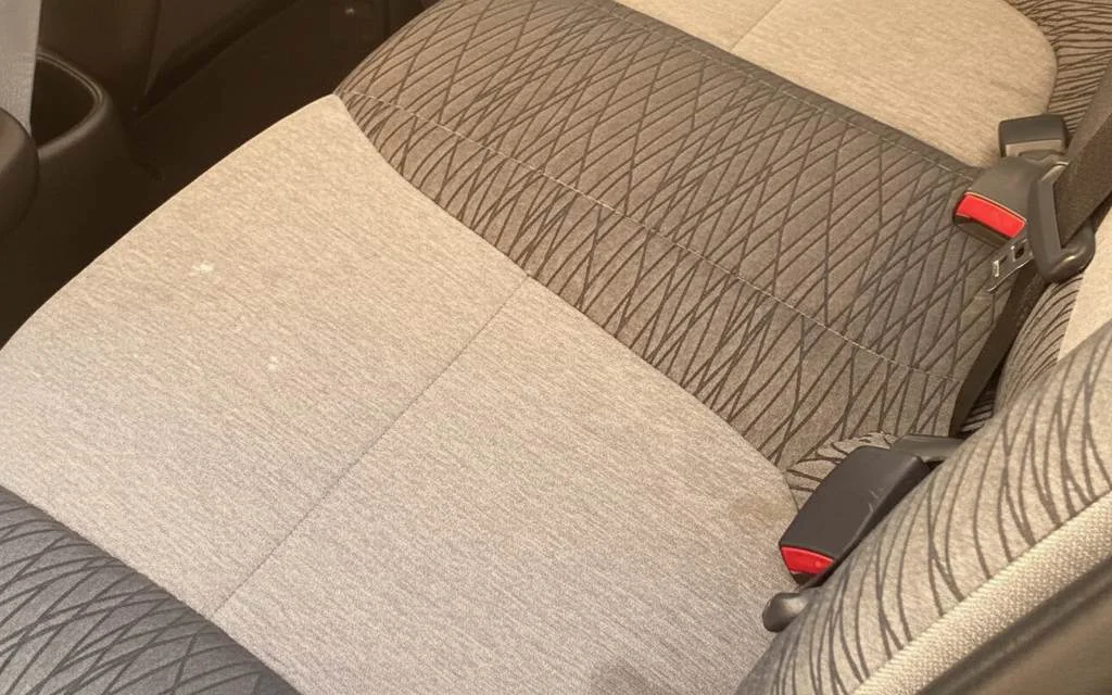 Kia Pegas 2020 leather seats and cabin