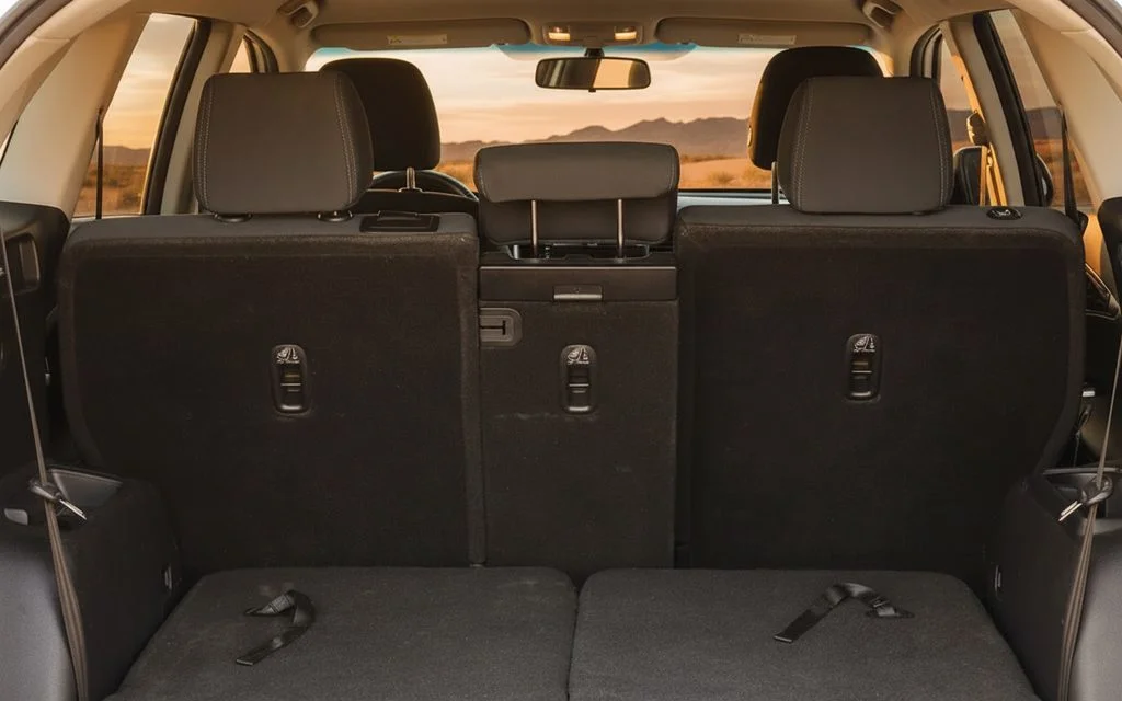 Kia Sorento 2022 leather seats and cabin