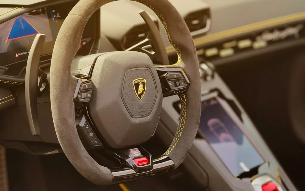 Lamborghini Huracan 2024 interior view showing trim