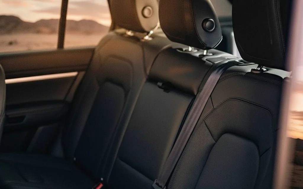 LandRover Defender 2024 leather seats and cabin