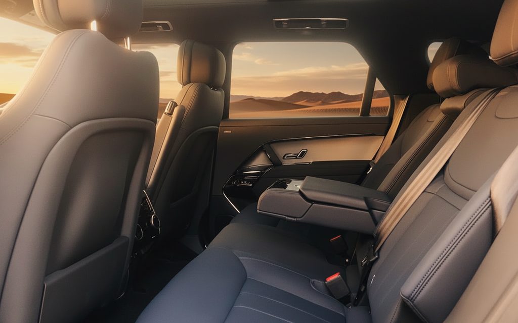 LandRover RangeRoverSport 2024 leather seats and cabin