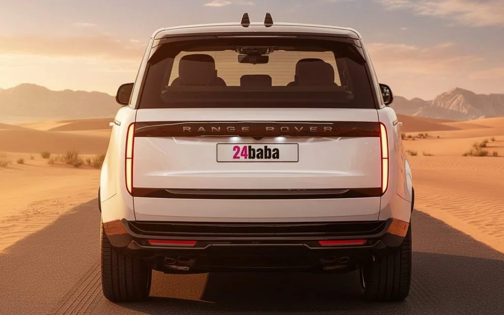 LandRover RangeRoverVogueHse 2025 White rear view showing taillights
