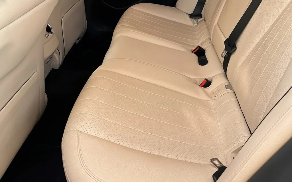 Mercedes E200 2023 leather seats and cabin