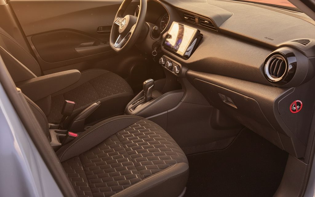 Nissan Kicks 2024 interior view showing trim – rental in Dubai