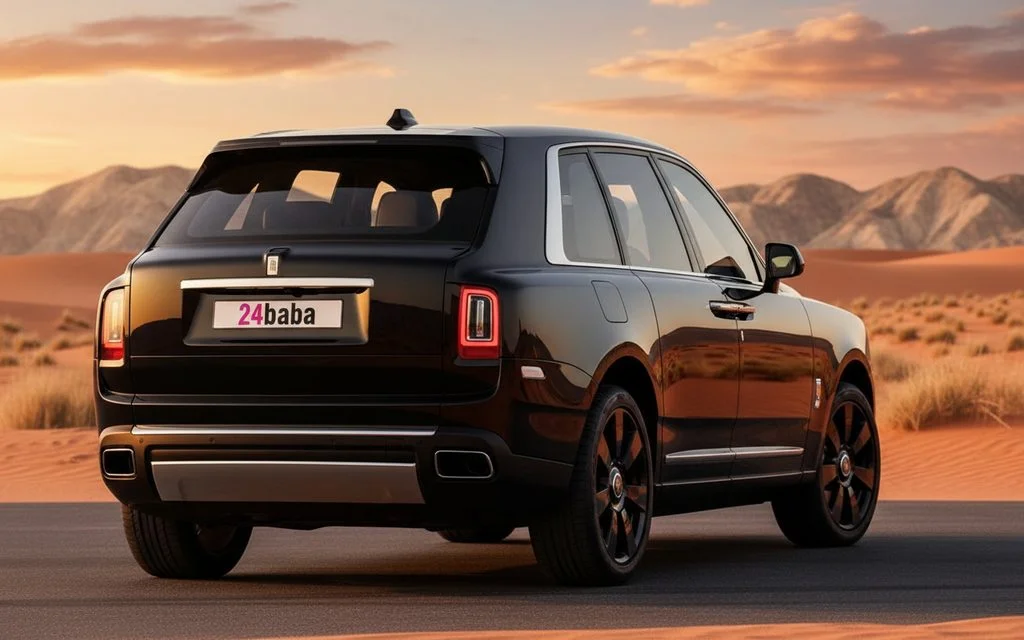 Rolls-Royce Cullinan 2020 Black rear view showing taillights