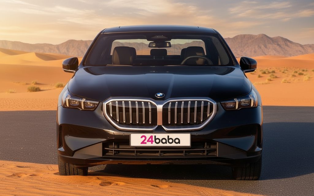 Bmw 530 2024 Black front view with headlights