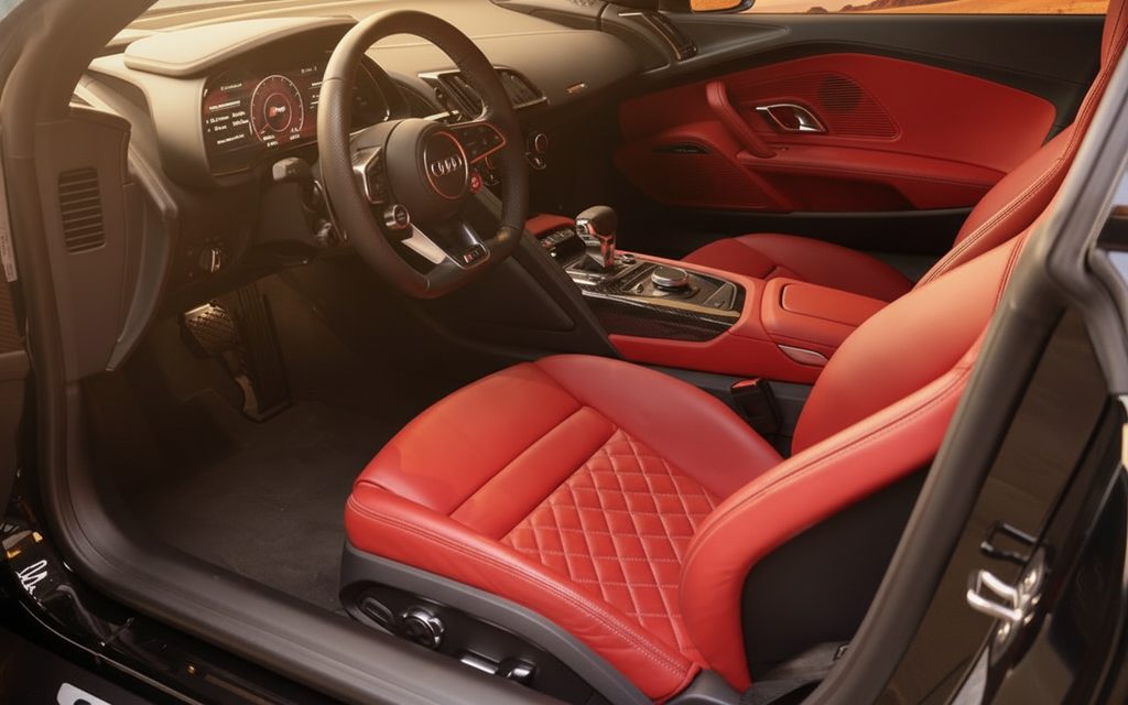 Audi R8 2023 leather seats and cabin