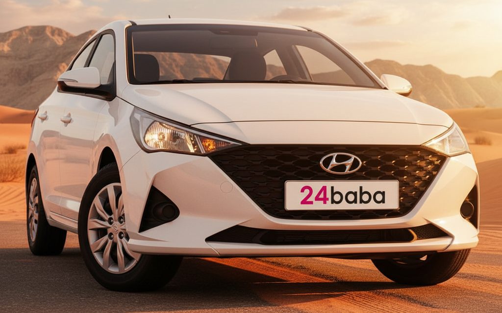 Hyundai Accent 2023 White front view with headlights