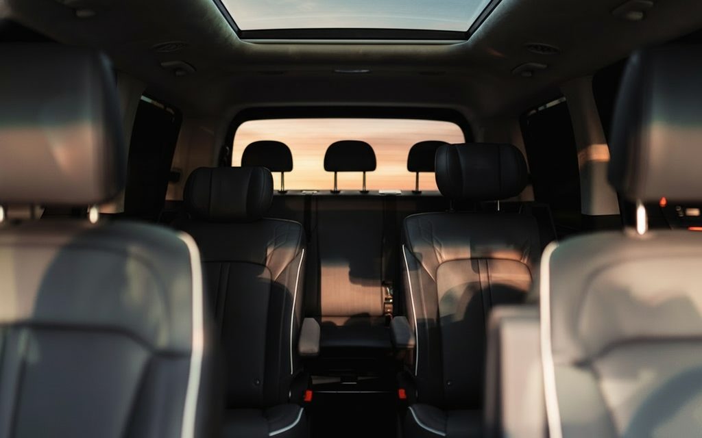 Hyundai Staria 2023 leather seats and cabin – rental in Dubai