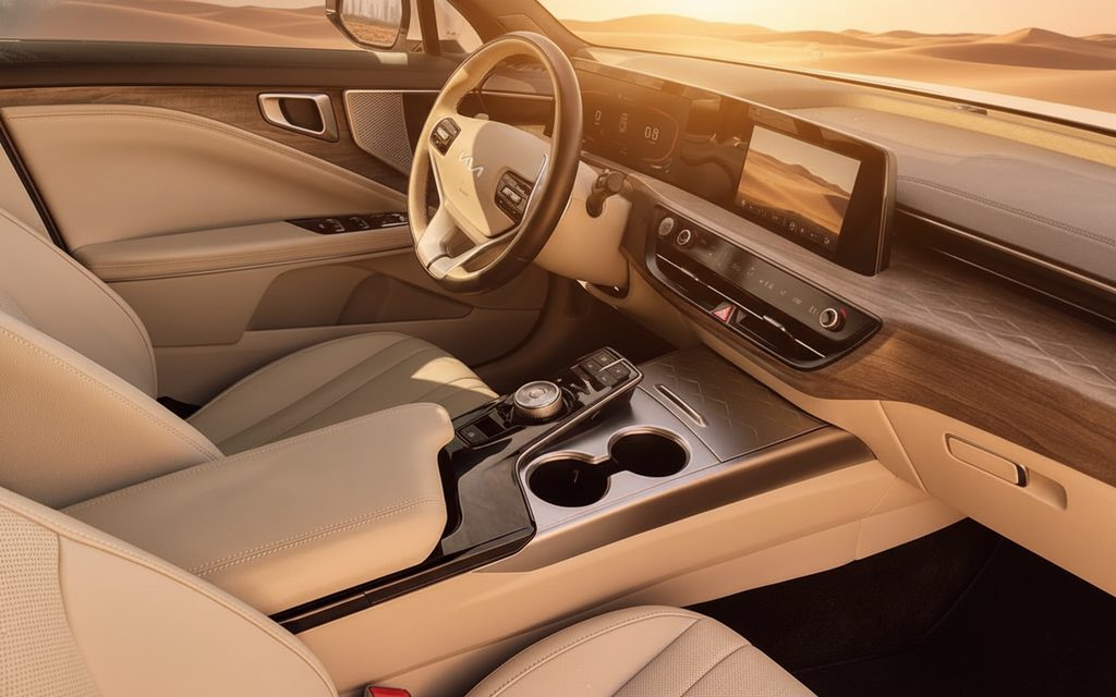 Kia K8 2023 interior view showing trim – rental in Dubai