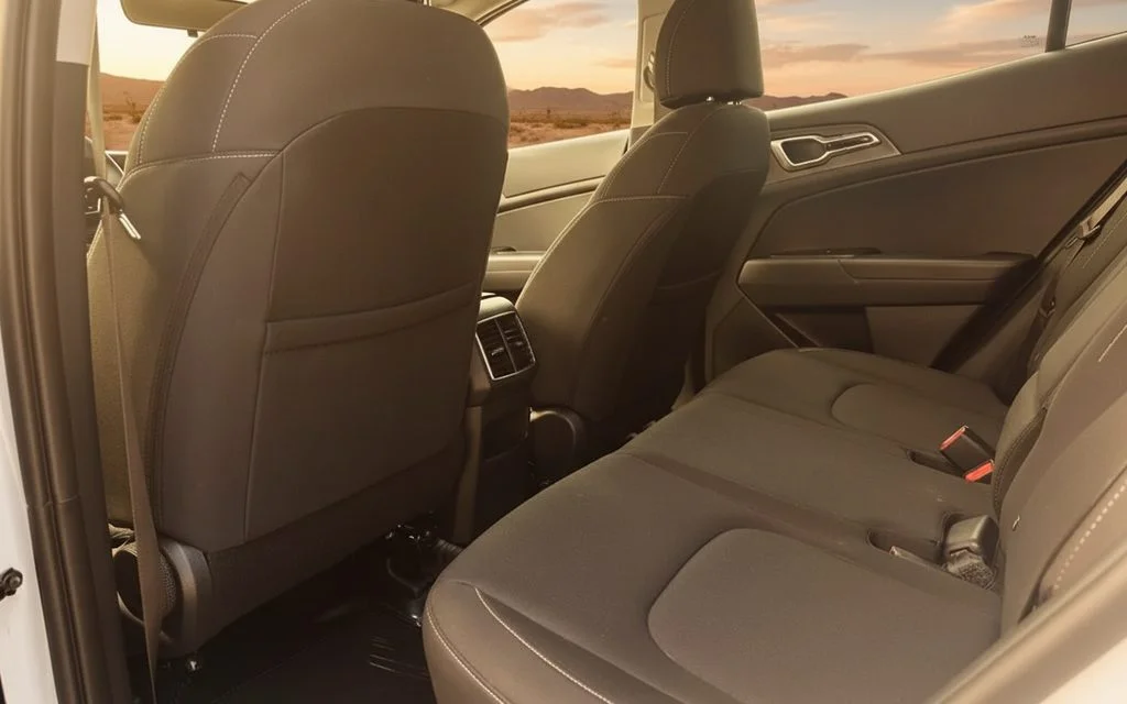 Kia Sportage 2023 leather seats and cabin