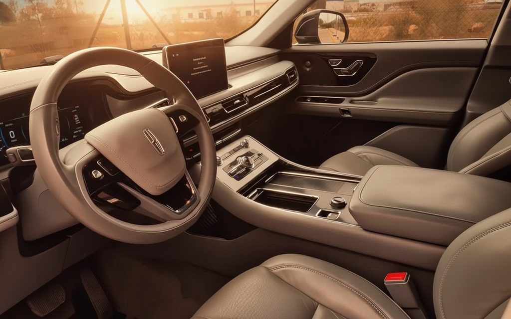 Lincoln Aviator 2020 interior view showing trim – rental in Dubai