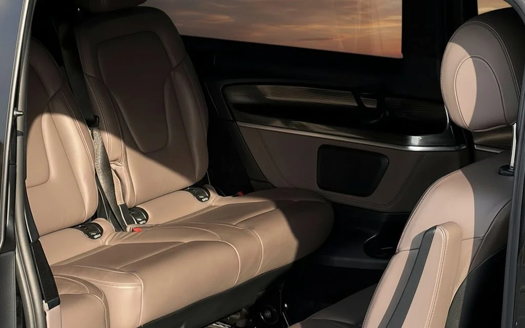 Mercedes V Class 2023 leather seats and cabin – rental in Dubai