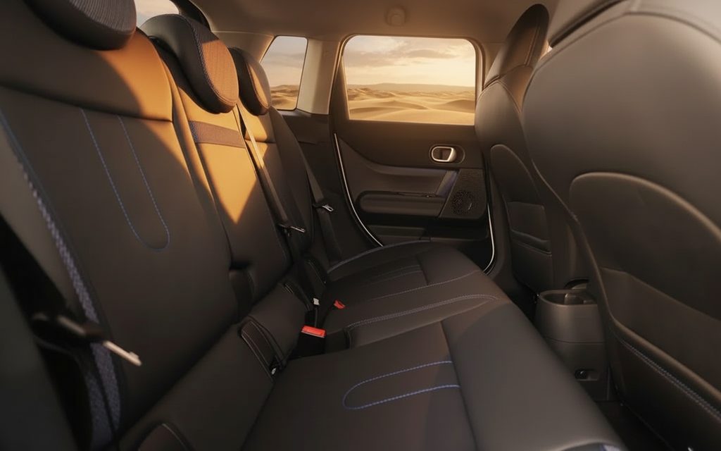 Mini Cooper 2025 leather seats and cabin – rental in Dubai
