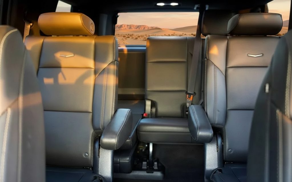 Cadillac Escalade 2022 leather seats and cabin – rental in Dubai