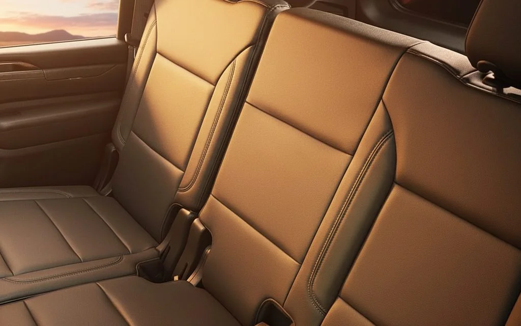 Chevrolet Suburban 2023 leather seats and cabin – rental in Dubai
