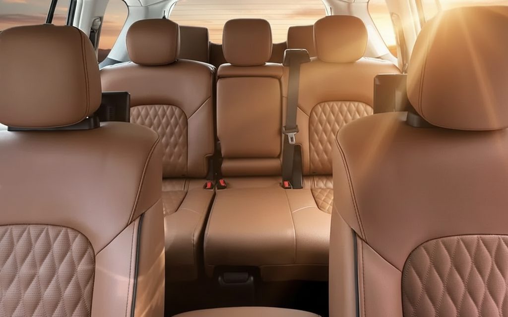 Infiniti Qx80 2024 leather seats and cabin – rental in Dubai