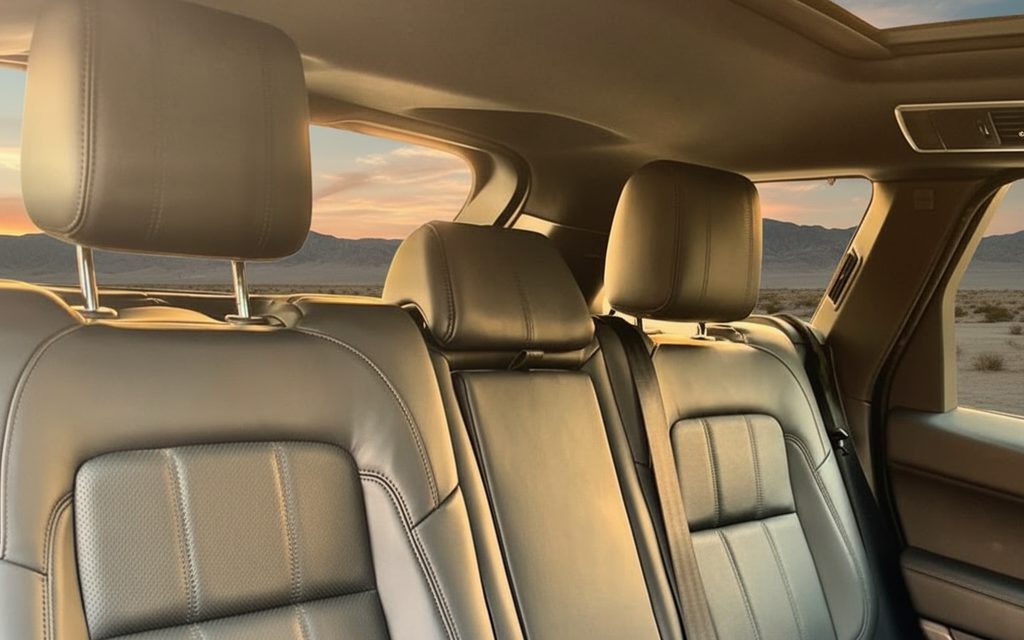 LandRover RangeRoverSport 2022 leather seats and cabin – rental in Dubai