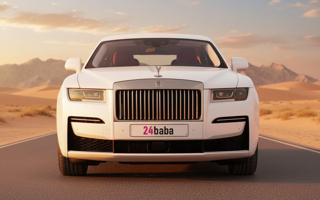 Rolls-Royce Ghost 2023 White front view with headlights –