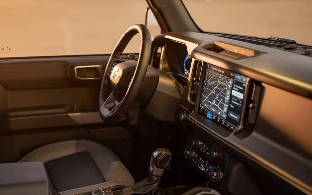 Ford Bronco 2021 dashboard and infotainment – rental in Dubai
