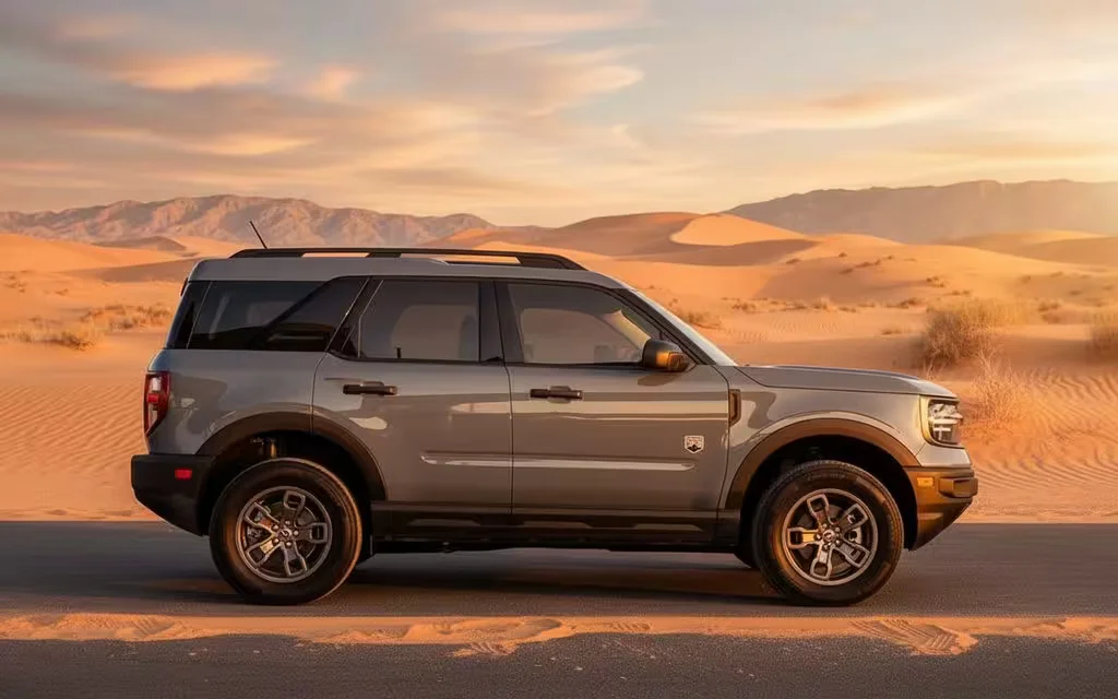 Ford Bronco 2021 Blue side profile – rental in Dubai