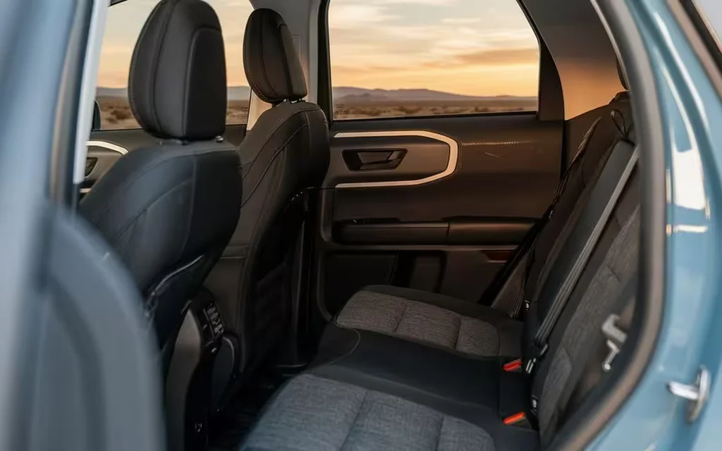 Ford Bronco 2021 leather seats and cabin – rental in Dubai