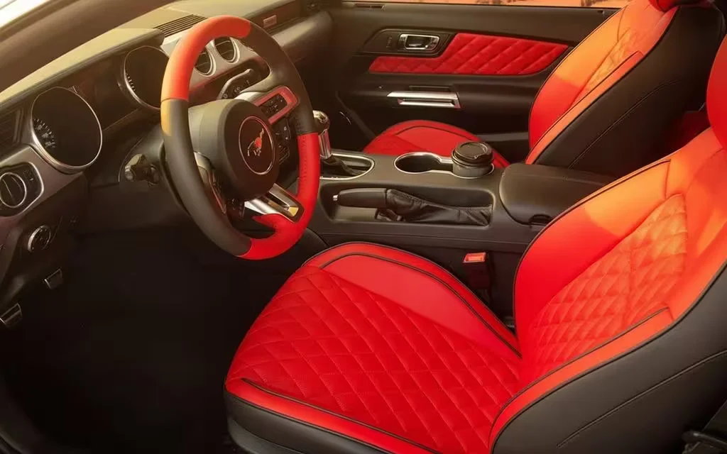 Ford Mustang 2023 leather seats and cabin – rental in Dubai
