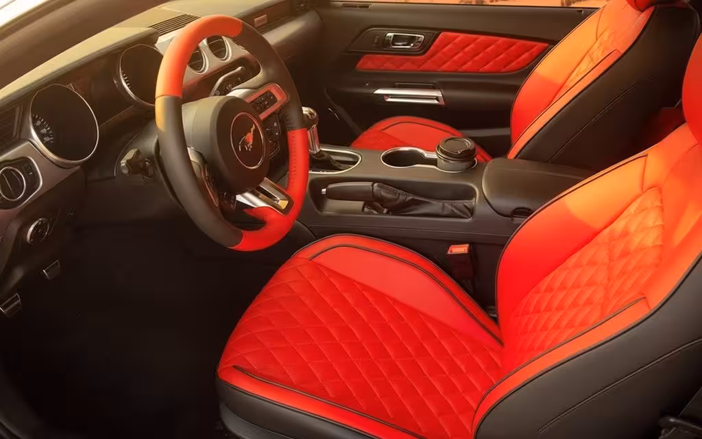 Ford Mustang 2023 leather seats and cabin – rental in Dubai