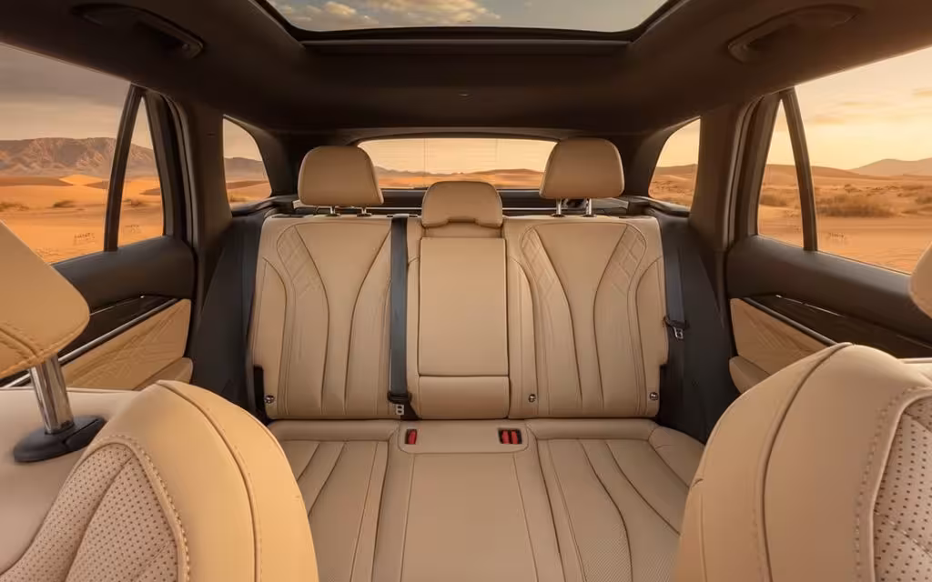 Geely Monjaro 2025 leather seats and cabin – rental in Dubai