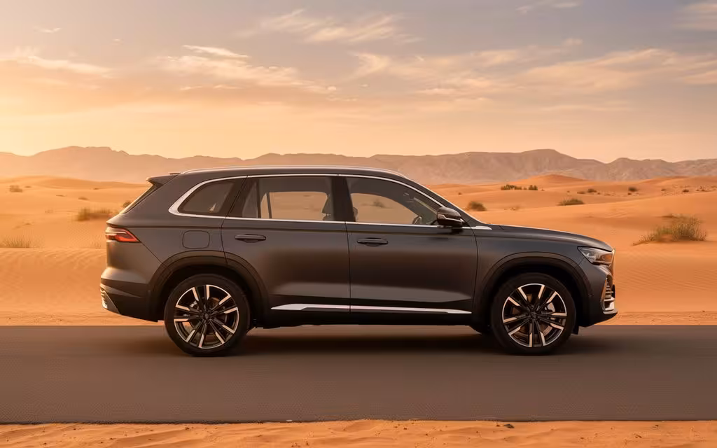 Geely Monjaro 2025 Grey side profile – rental in Dubai