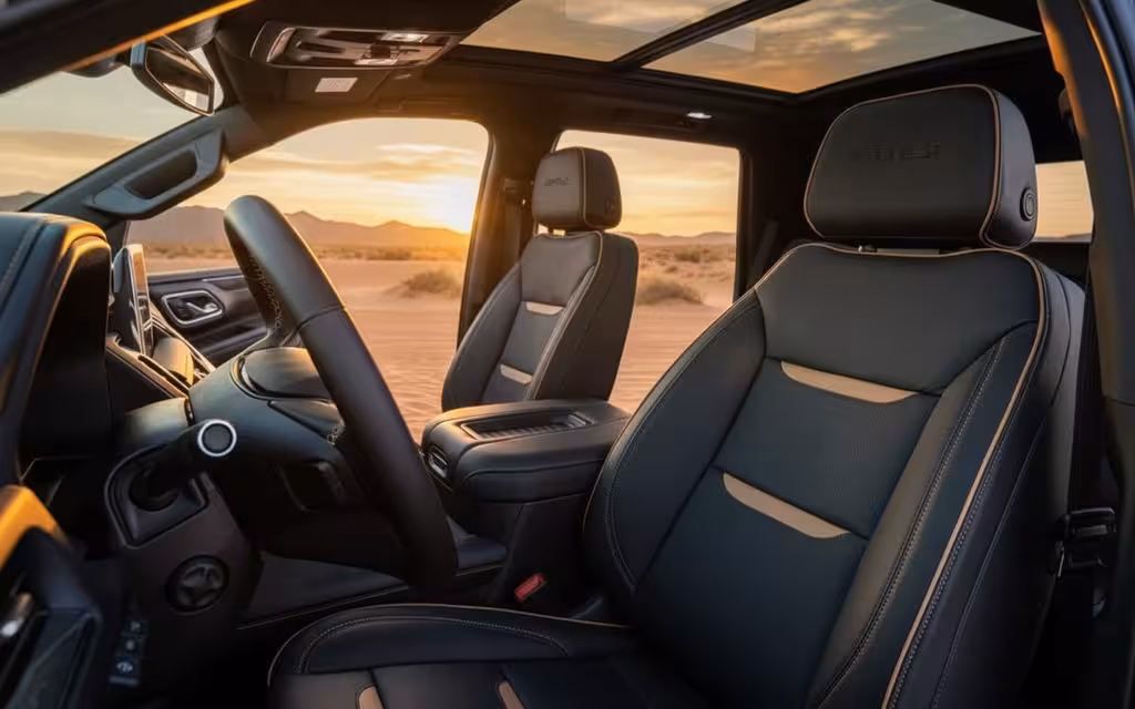 Gmc Yukon 2023 leather seats and cabin – rental in Dubai