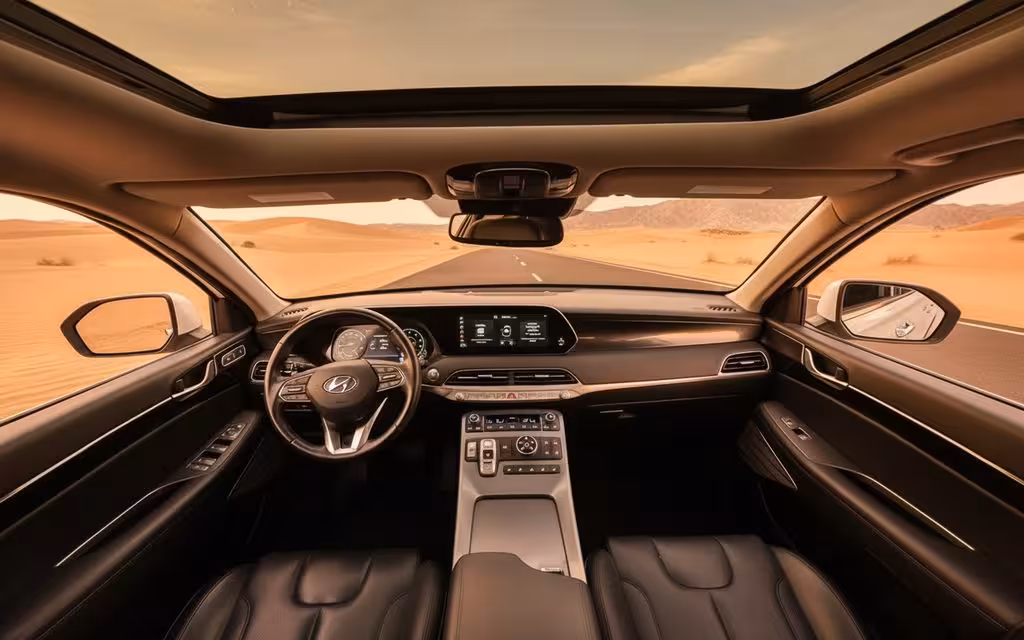 Hyundai Palisade 2021 dashboard and infotainment – rental in Dubai