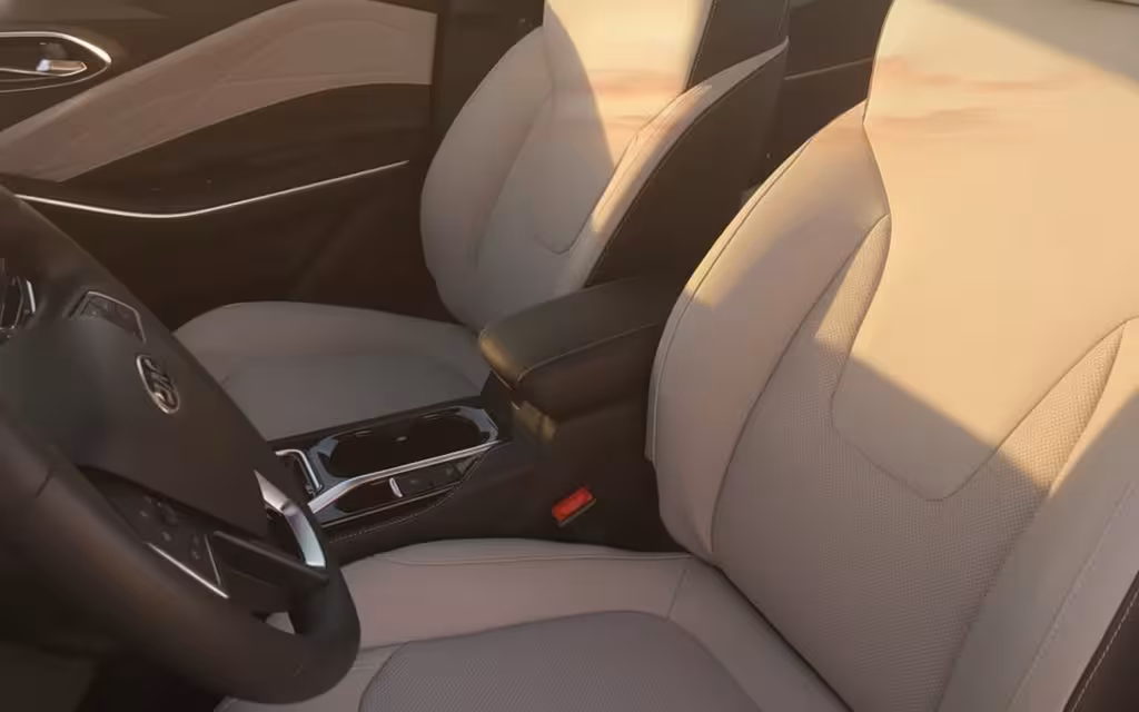 Jac Js4 2023 leather seats and cabin – rental in Dubai