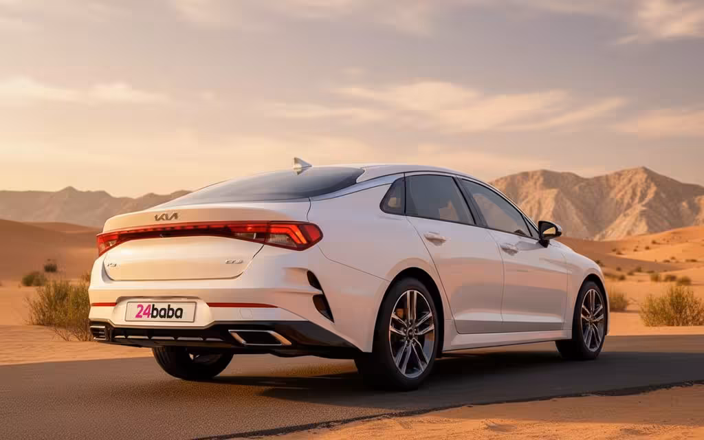 Kia K5 2022 White side profile