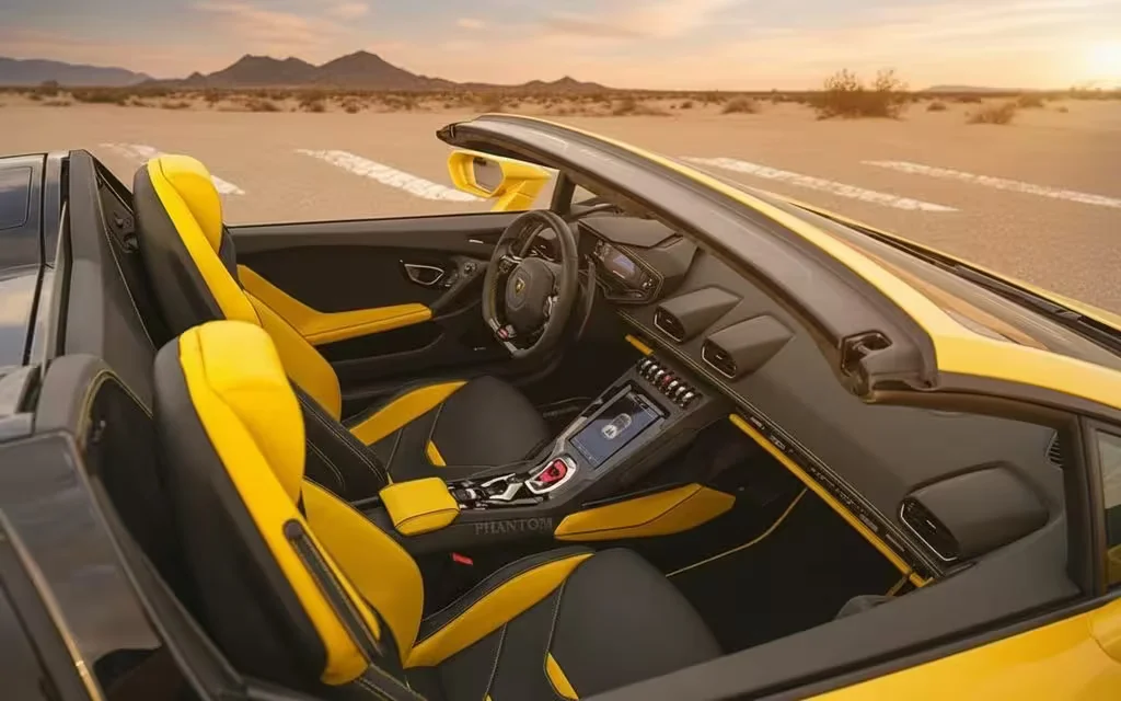 Lamborghini Huracan 2022 interior view showing trim – rental in Dubai