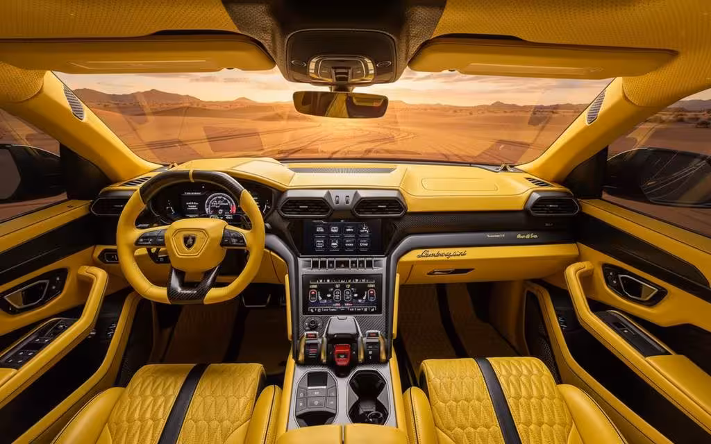 Lamborghini Urus 2021 dashboard and infotainment – rental in Dubai