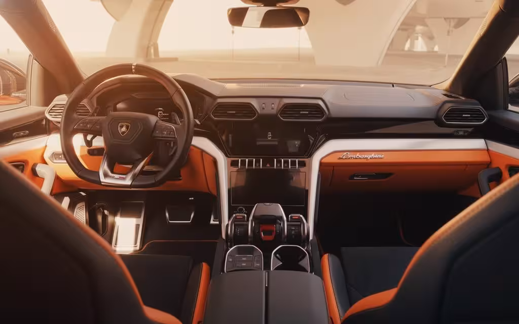 Lamborghini Urus 2023 dashboard and infotainment – rental in Dubai
