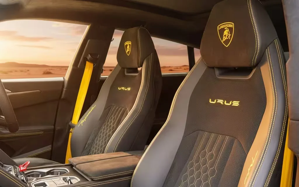 Lamborghini Urus 2024 leather seats and cabin – rental in Dubai