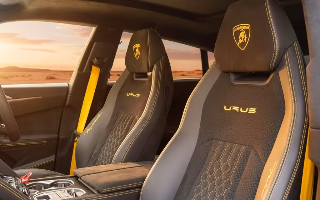 Lamborghini Urus 2024 leather seats and cabin – rental in Dubai